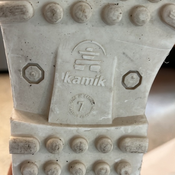 Kamik Canuck snow boots - -40 degree rating. White. Size 7 ( I am an 8.5 ladies) - Picture 9 of 10